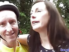 De Engelse milf euro in kousen anaal neuken
