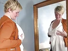 Geile Nederlandse huisvrouw speelt met haar dildo