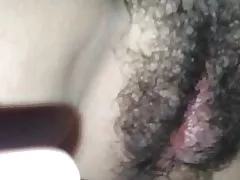 Schieten een andere belasting op haar harige kutje